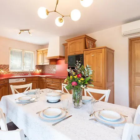 Holiday home Maison Zen Dans Les Pyrenees Coarraze